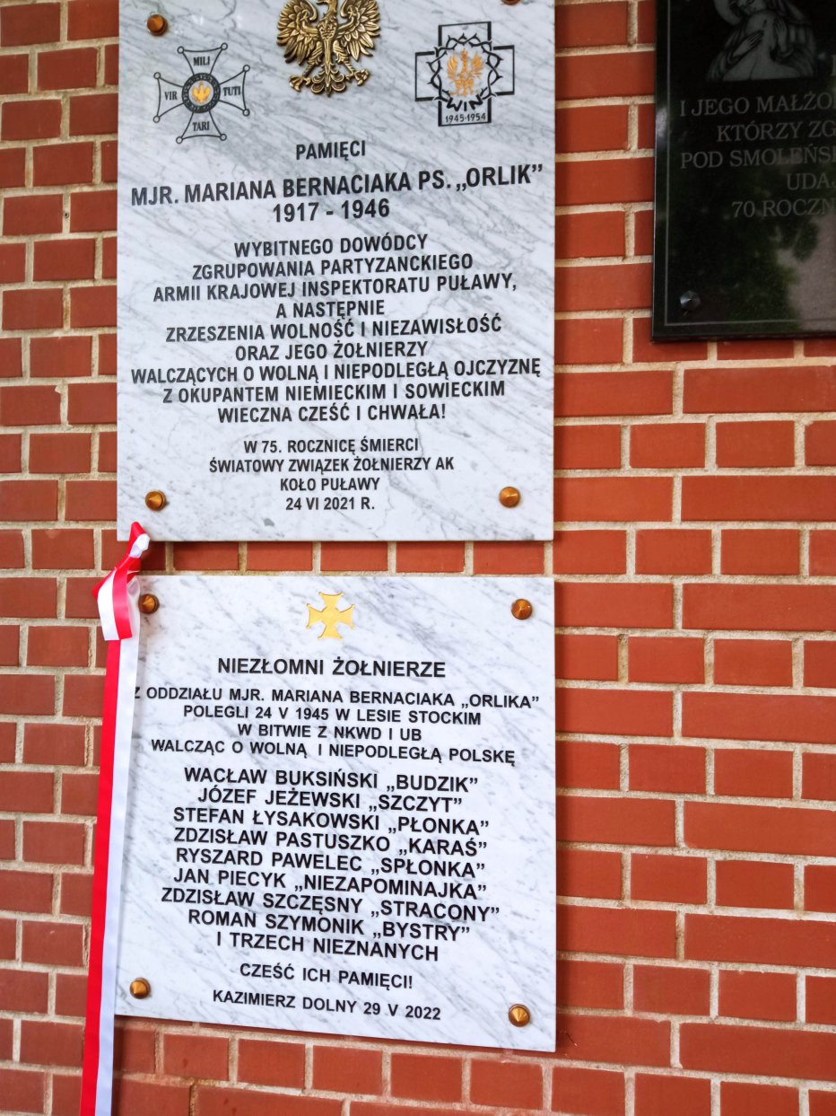 77. rocznica bitwy w Lesie Stockim, stoczonej przez Żołnierzy Niezłomnych ze zgrupowania mjr Mariana Bernaciaka "Orlika" - Kazimierz Dolny - Kości&oacute;ł Farny - dn. 29.05.2022 r.