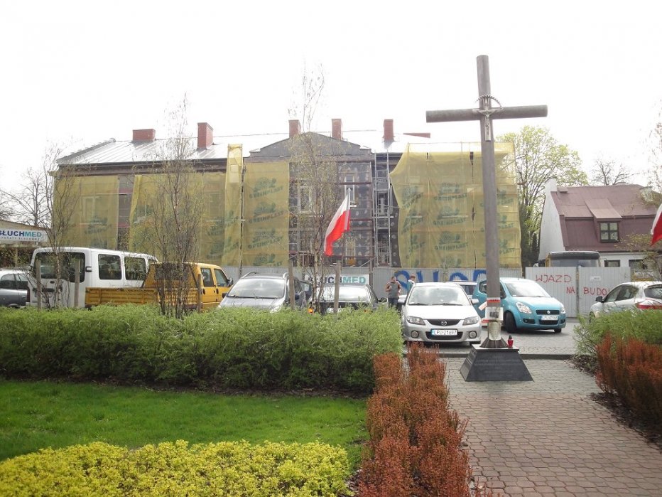 Budynek WKU podczas remontu &ndash; Puławy &ndash; dn. 13.04.2016 r.