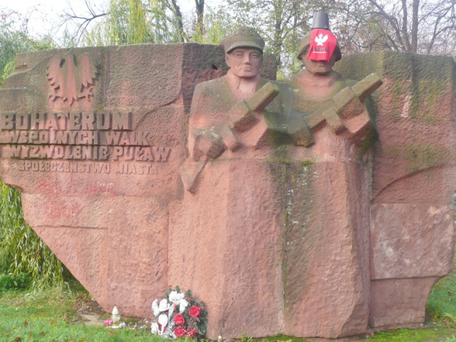 &bdquo; Ubelisk &ndash; pomnik hańby&rdquo;  w Puławach