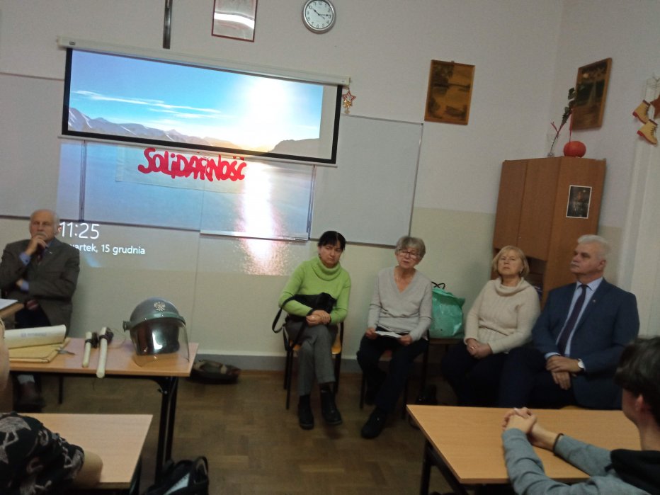 Żywa lekcja historii - stan wojenny - pamiętamy - Puławy, dn. 15.12.2022 r.