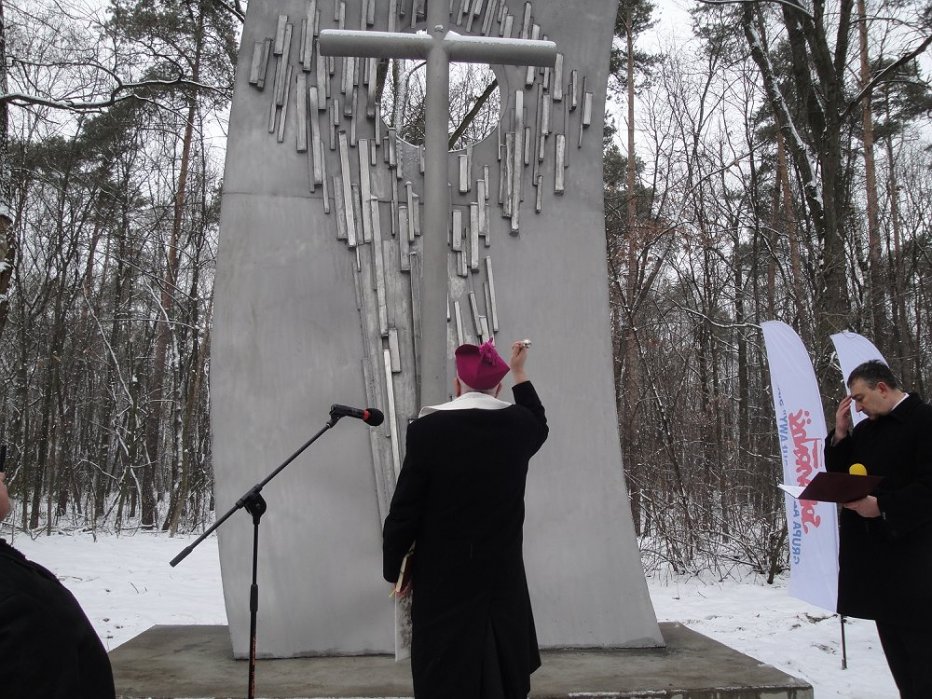 Odsłonięcie i poświęcenie pomnika, upamiętniającego wydarzenia stanu wojennego - Zakłady Azotowe &ndash; Puławy, dn. 16.12.2018 r. 