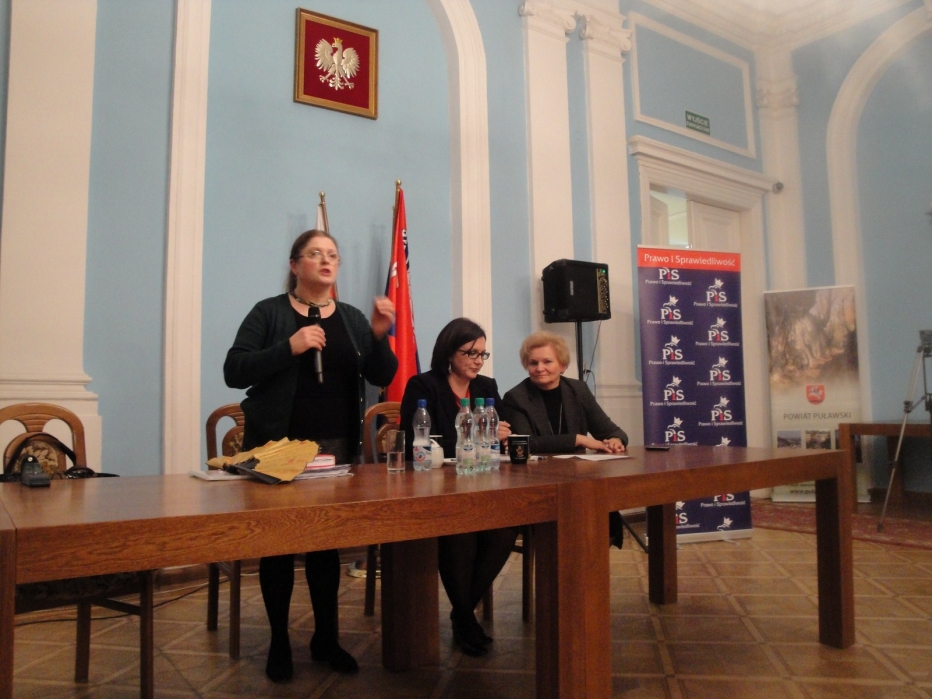 Poseł na Sejm RP Krystyna Pawłowicz w Puławach &ndash; Starostwo Powiatowe &ndash; dn. 28.11.2013 r.