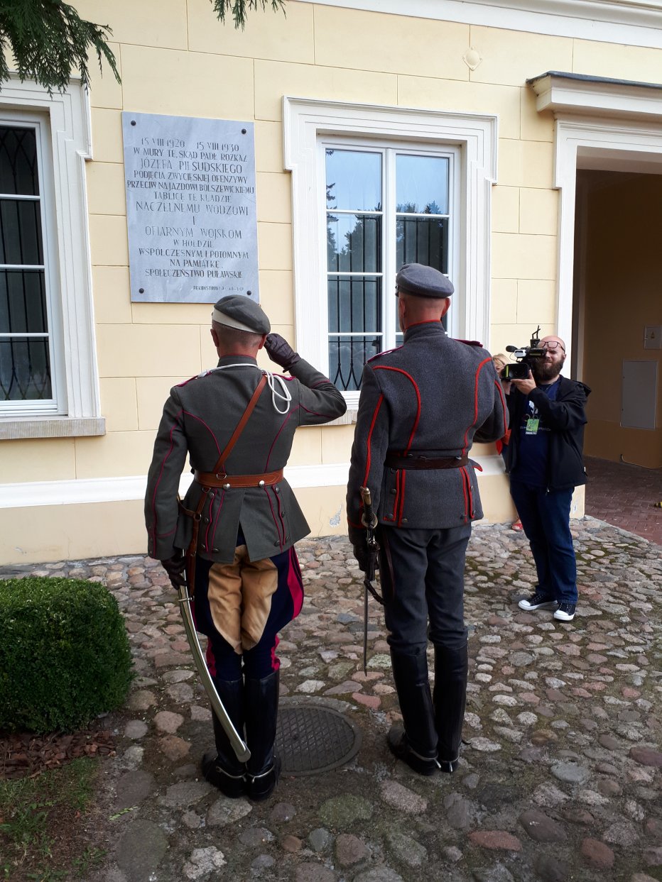 Grupa Rekonstrukcyjna Stowarzyszenie Kawaleryjskie im. 22. Pułk Ułan&oacute;w Podkarpackich, Szwadron Ziemi Kozienickiej im. mjr Jerzego Sas Jaworskiego na szlaku Puławy-Drohiczyn-dn. 05.08.2020 r.