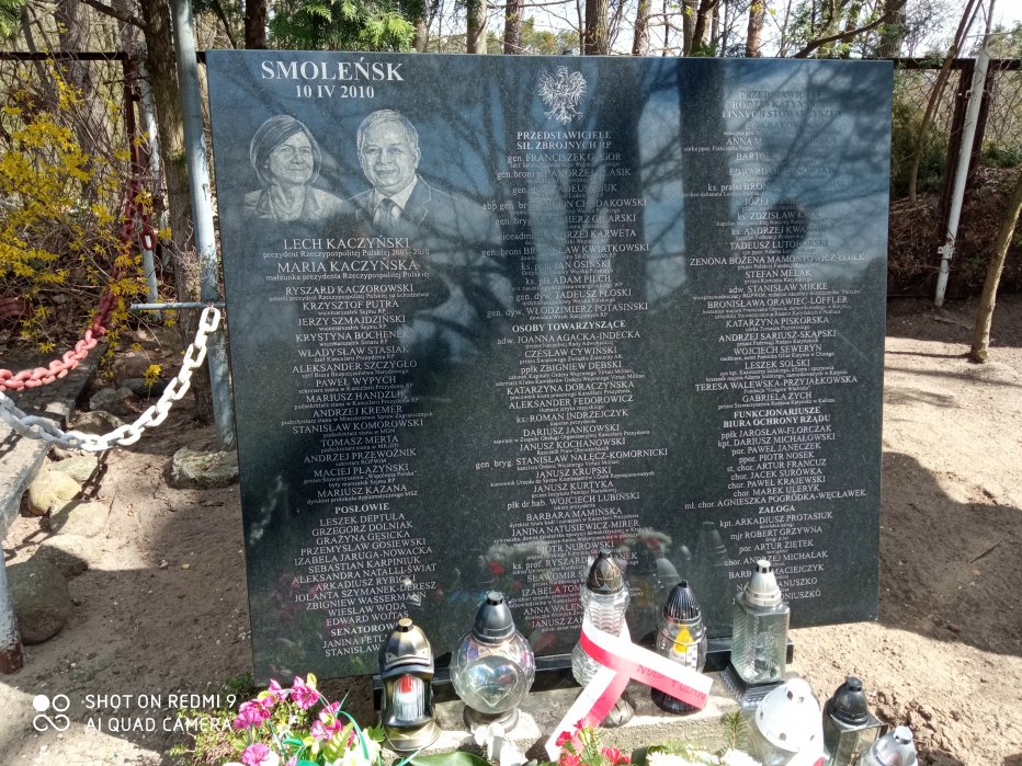 81. rocznica ludob&oacute;jstwa sowieckiego w Katyniu, 11. rocznica tragedii smoleńskiej-Puławy-dn. 25.04.2021 r.